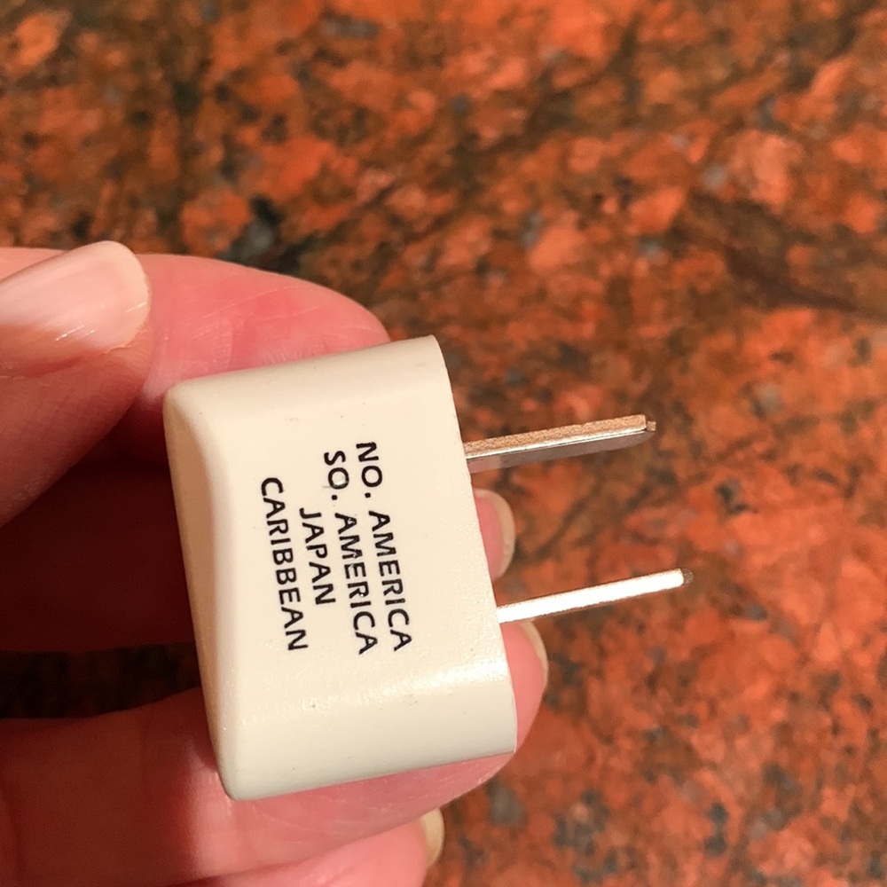 International Plug Adapter For North/South America, Caribbean, Japan -NW… - Picture 2 of 3